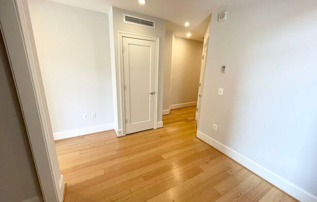 1 bed, 1 bath, $2,600, Unit 202