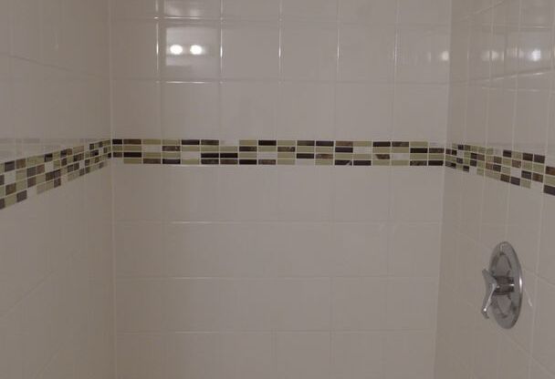 2 beds, 2 baths, 1,100 sqft, $2,850, Unit 408