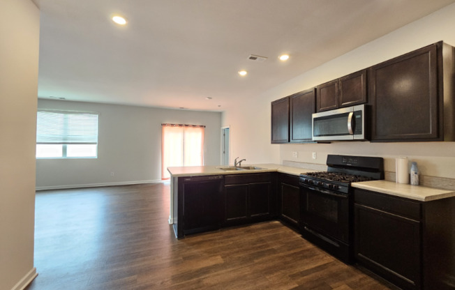 2244 CAREFREE LN
