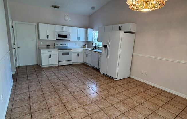 Beautiful Home 3/2 in the Heart of Clermont – Prime Location!