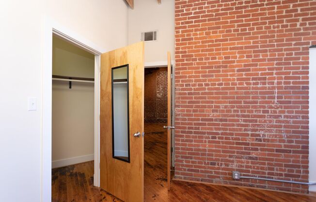 1 bed, 1 bath, 700 sqft, $1,475, Unit 119