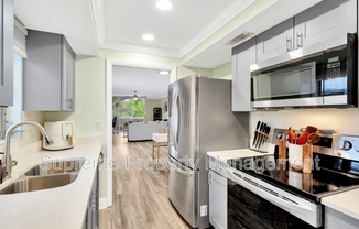 1001 PEARCE DR