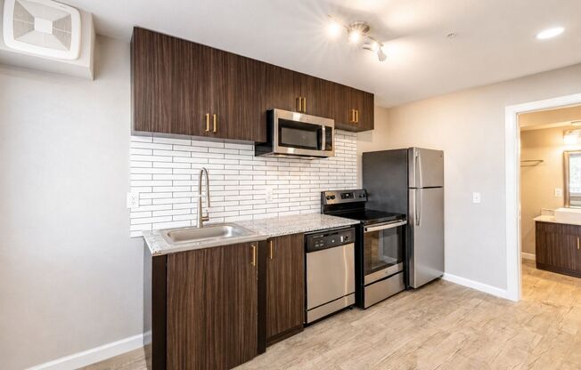 Studio, 1 bath, 420 sqft, $850, Unit 2319