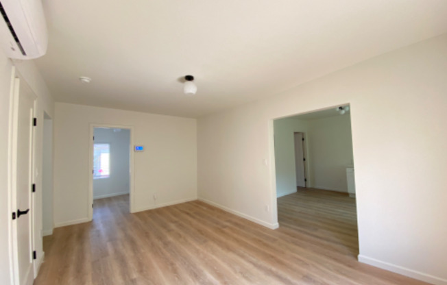 2117 AARON ST