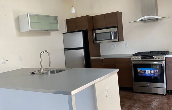 1 bed, 2 baths, 1,036 sqft, $1,600, Unit 408