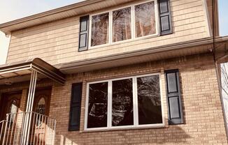 180 GREENLEAF AVE