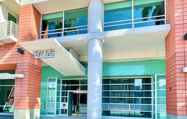 Full Service Luxury Living w/City Views, In Unit Laundry, PET OK – PROGRESSIVE