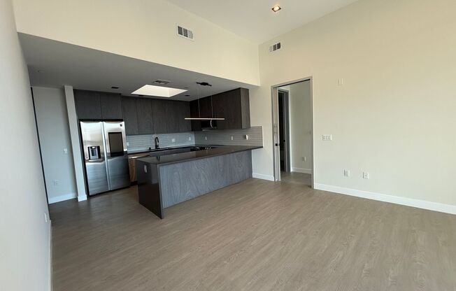 2 beds, 2 baths, 1,183 sqft, $3,295, Unit 406