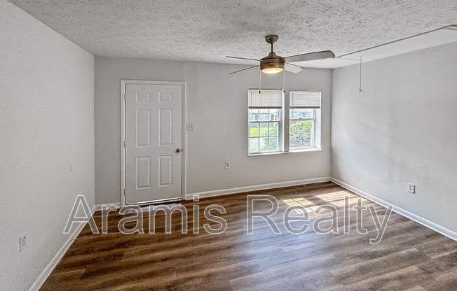 246 ROSSER ST SE