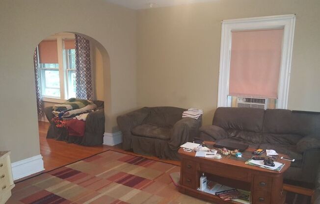 3 beds, 2 baths, $1,415