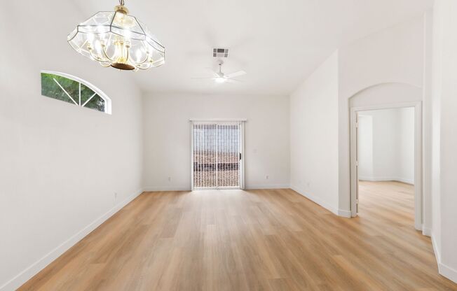 Beautiful 2 Bedroom Townhome In the Desirable Gated Terraces Of Seven Hills