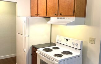 2 beds, 1 bath, 700 sqft, $1,095, Unit 5