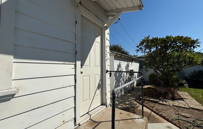 4172-4176 CHEROKEE AVENUE