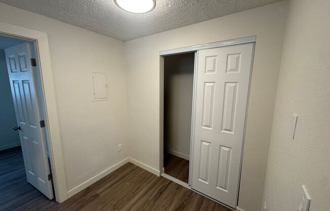 1 bed, 1 bath, $870, Unit Unit 3