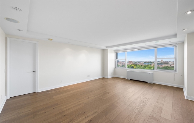 2 beds, 2 baths, 1,120 sqft, $6,000, Unit 16P