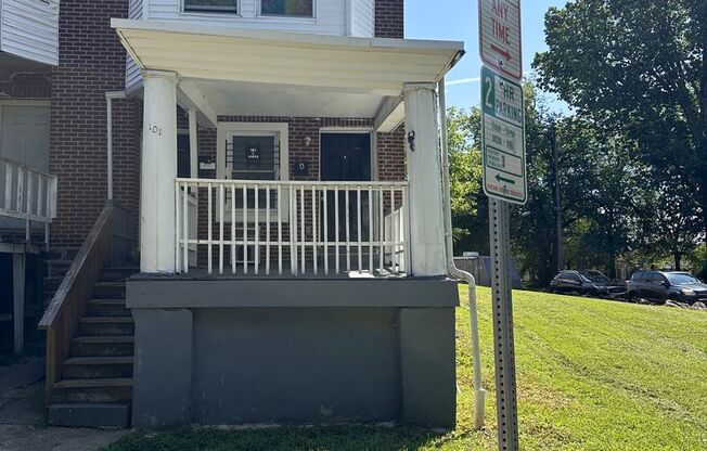 1 bed, 1 bath, 700 sqft, $925