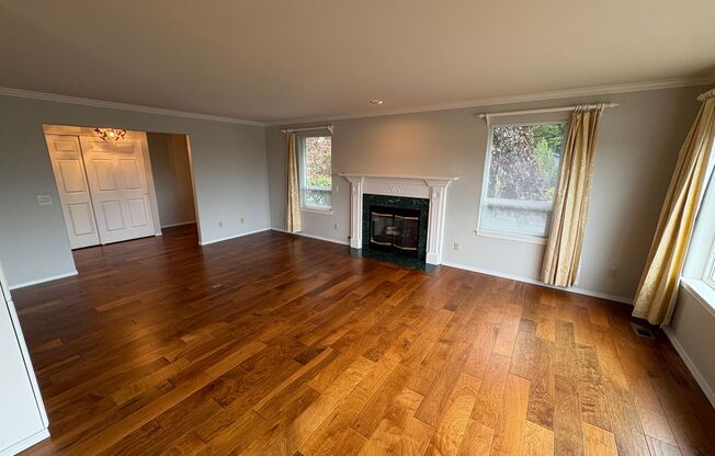 4 beds, 2.5 baths, $3,800