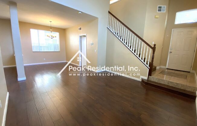 Wonderful 3bd/2.5ba Elk Grove Home with 2 Car Garage