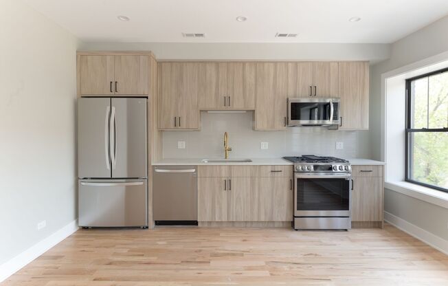 2 beds, 1 bath, 922 sqft, $2,950, Unit 2535-2