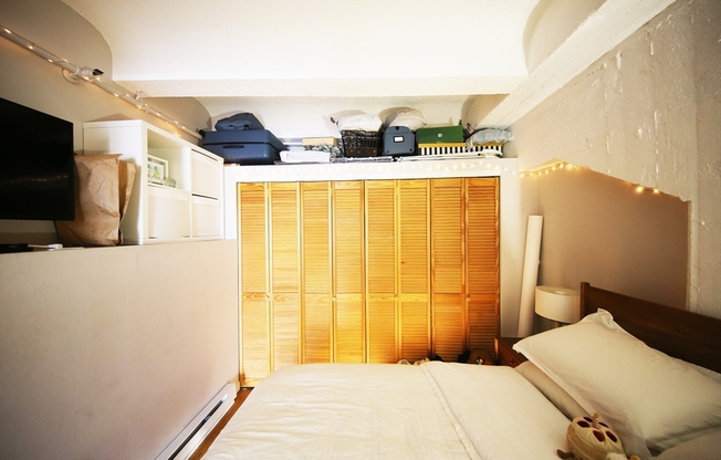 1 bed, 1 bath, 400 sqft, $2,950, Unit 512