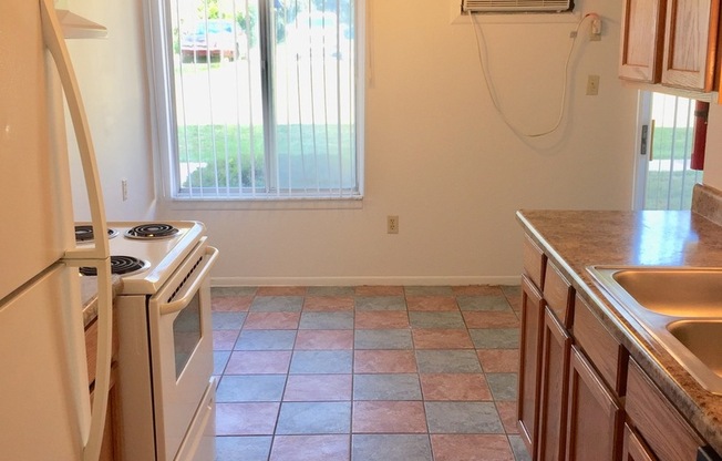 1 bed, 1 bath, 800 sqft, $1,195, Unit 11