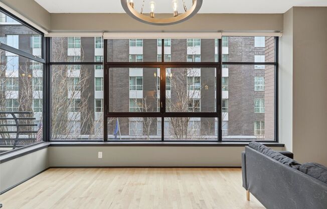 Studio, 1 bath, $1,750