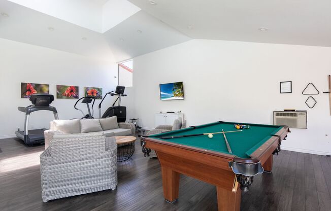 Studio, 1 bath, 410 sqft, $1,795, Unit 048