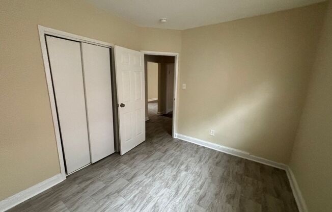 2 beds, 1 bath, $2,020, Unit Unit 11