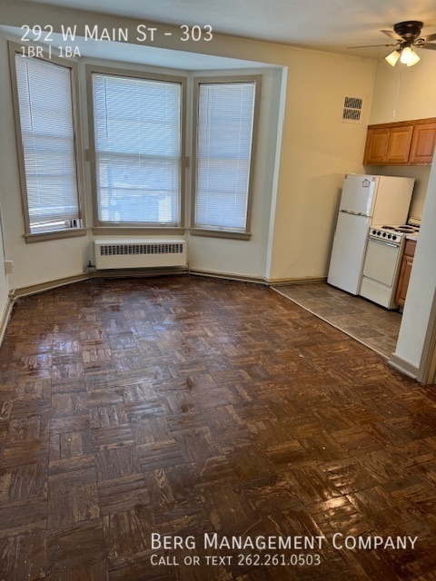 292 W Main St