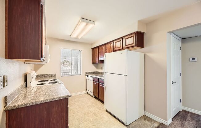 1 bed, 1 bath, $1,000, Unit Unit #450