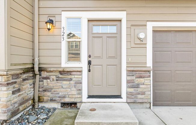 Gorgeous Townhome in Ridgefield!