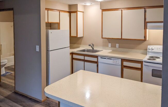 2 beds, 1 bath, 850 sqft, $1,325, Unit 43