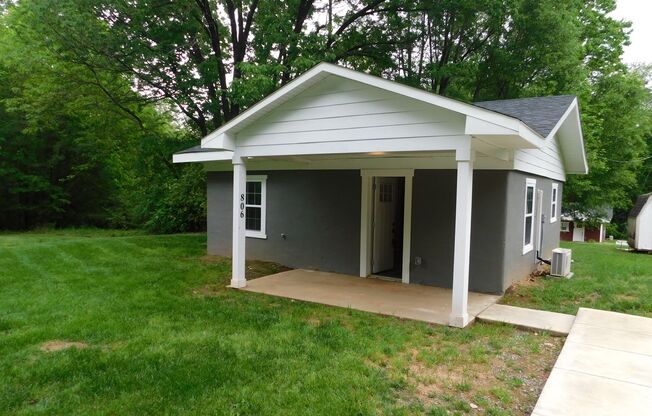 Newly Renovated 2 bed 1 bath cottage