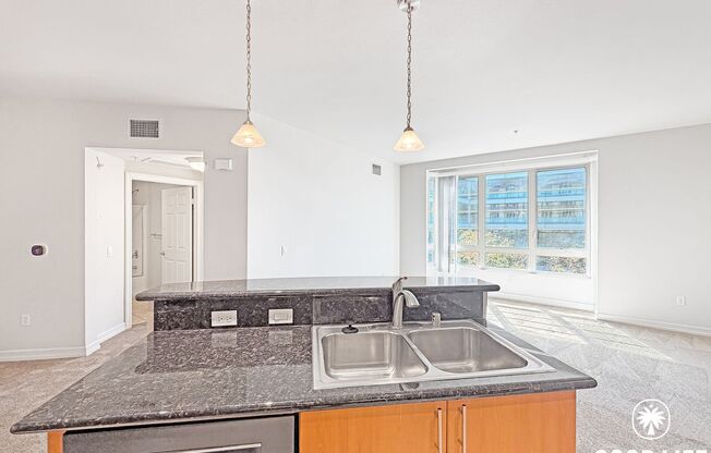 SD: Walkable Downtown San Diego 2BD/2BA Condo w/ 2 Reserved Parking Spaces & Community Fitness Center!