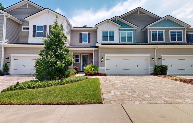 Stunning Three-Bedroom Townhome for Rent in Oakwood at Nocatee!