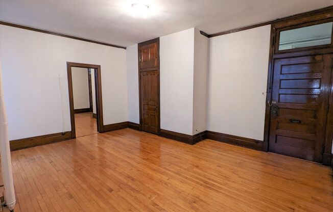 1 bed, 1 bath, 375 sqft, $750, Unit 809