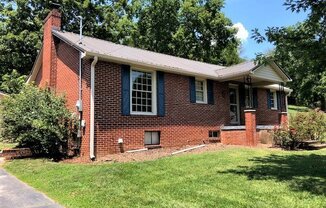 3 beds, 1 bath, $1,400