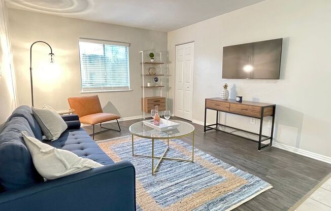 2 beds, 1 bath, 800 sqft, $995, Unit Unit 41