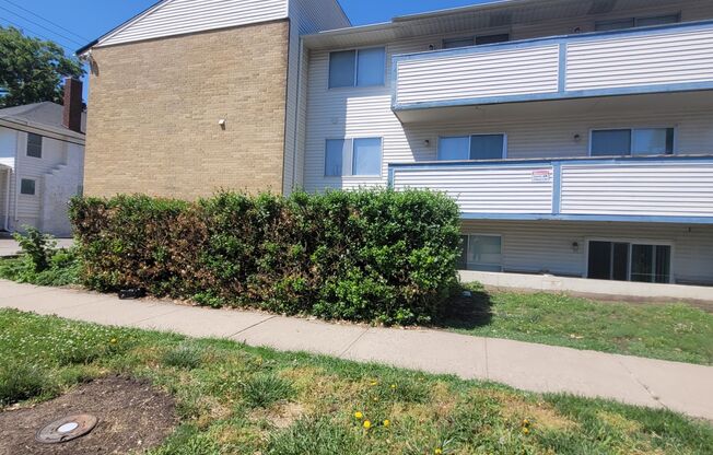 Super cute and Spacious Two-Bedroom Apartment!