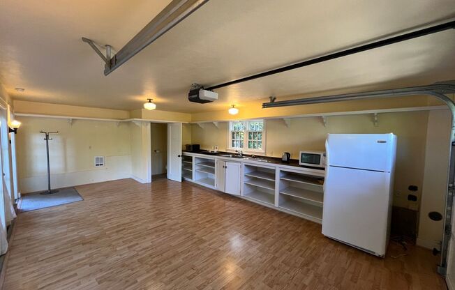 1 bed, 1.5 baths, $1,495, Unit Carriage House