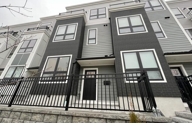 23 CHARLES PARK RD