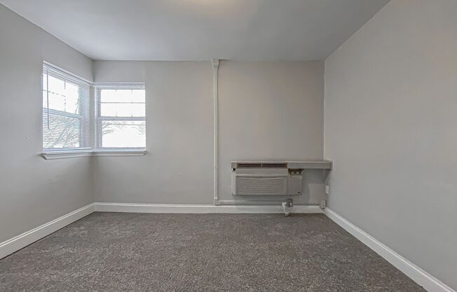 2 beds, 1 bath, 650 sqft, $825, Unit 313-04