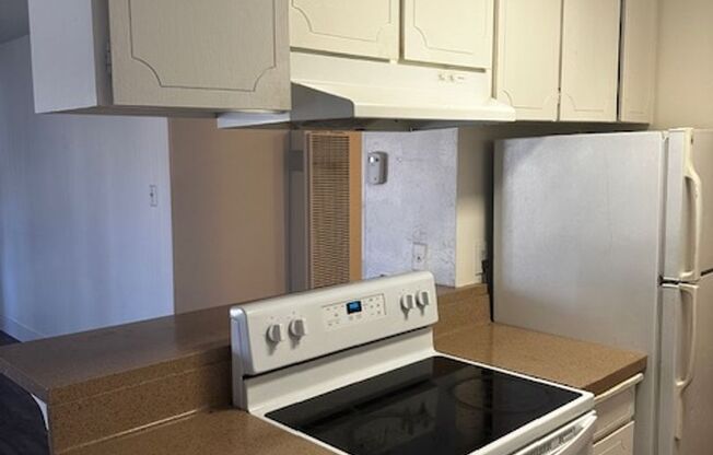 2 beds, 1 bath, 825 sqft, $2,200, Unit 312