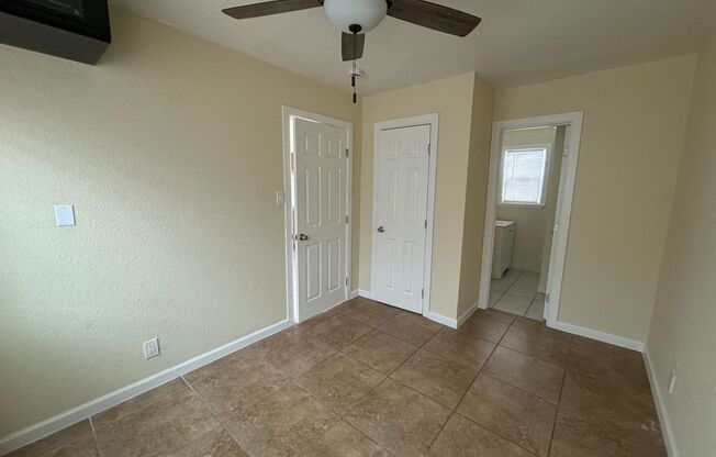 2 beds, 1 bath, 800 sqft, $1,375, Unit 15313 Center Street , Victorville, CA 92395 - UNIT C