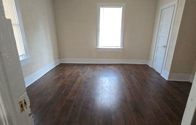 2 beds, 1 bath, $1,000