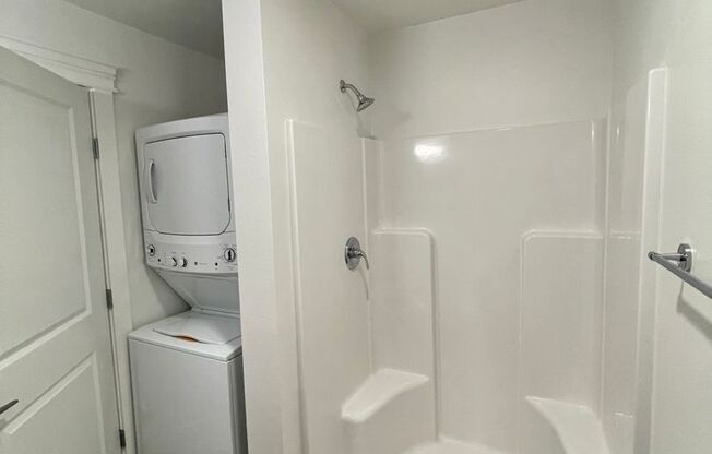 Studio, 1 bath, 327 sqft, $1,650, Unit 410-203