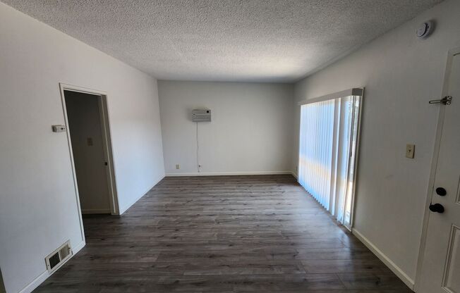 Bush Apartments (417)