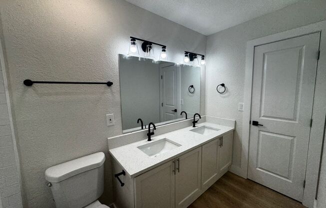 2 beds, 1 bath, 975 sqft, $1,990, Unit 510