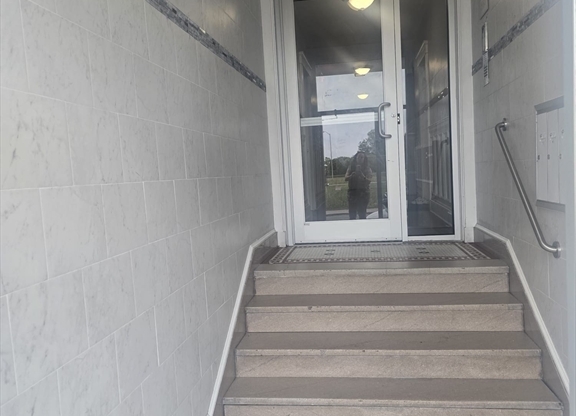 30 SURFSIDE RD