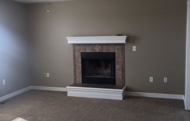 1226 KIMMY LN